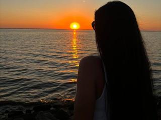 Prikaži popoln profil modela Viollia