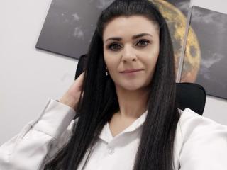 Prikaži popoln profil modela Viollia