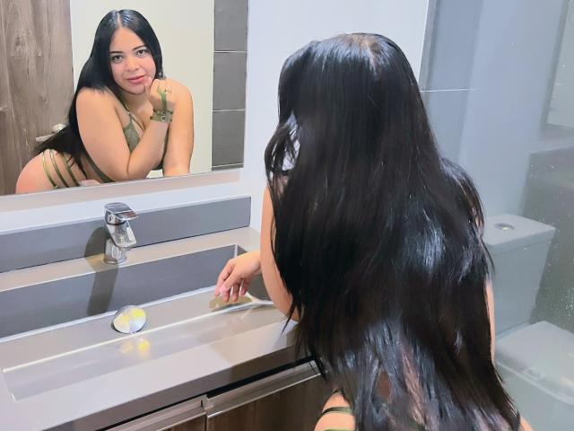 AlicePrice - Live Sex Cam - 28187660