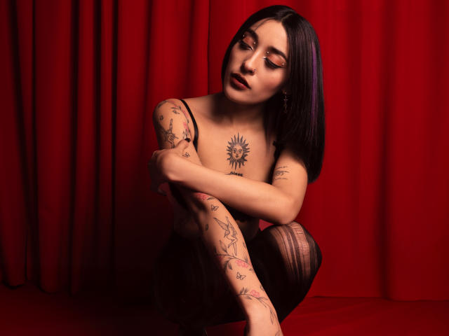 SalomeMille - Live porn &amp; sex cam - 28192304