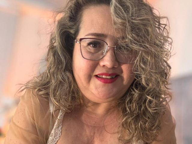 CurvyRosse - Live porn &amp; sex cam - 28196495