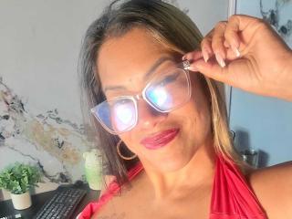 AlixLow - Live Sex Cam - 28199261