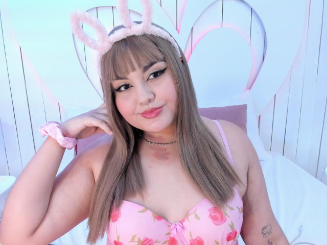 MarlaBriar - Live Sex Cam - 28199660