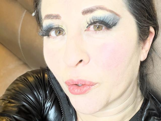 ScarletMilfX - Live porn &amp; sex cam - 28201556