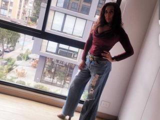 IssaMilfX - Live Sex Cam - 28201772