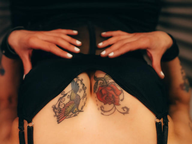 SamanthaJoneX - Camera khiêu dâm &amp; quyến rũ trực tiếp - 28202534