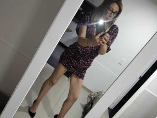 IssaMilfX - Live Sex Cam - 28203650