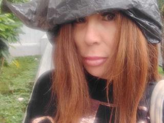 IssaMilfX - Live Sex Cam - 28203659