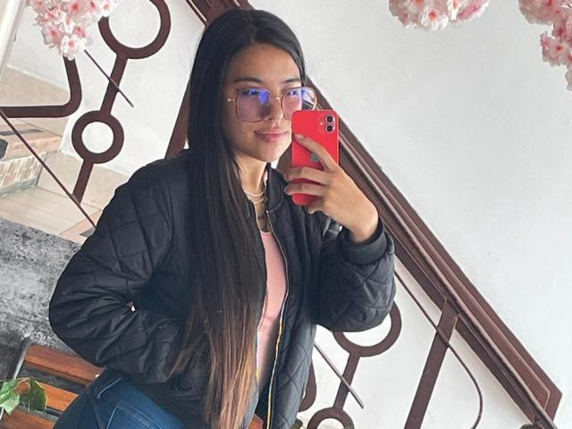 AbbiieMonroe - Live Sex Cam - 28205027