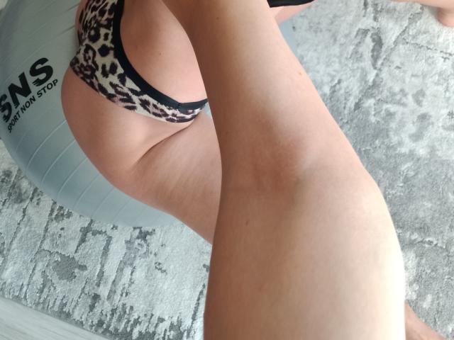 BellaJulls - Live porn &amp; sex cam - 28207793