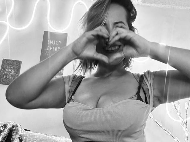 SaritaVelez - Live porn &amp; sex cam - 28209281
