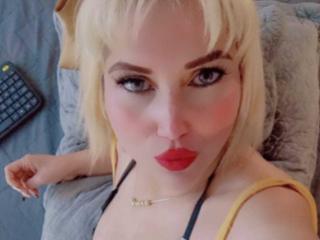 GiuliaAddams - Élő pornó és szexkamera - 28215305