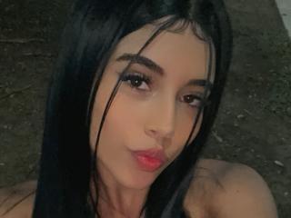 BarelyLegel - Live sex cam - 28215644