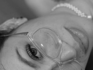 CamilleJuicyHot - Live sex cam - 28217576