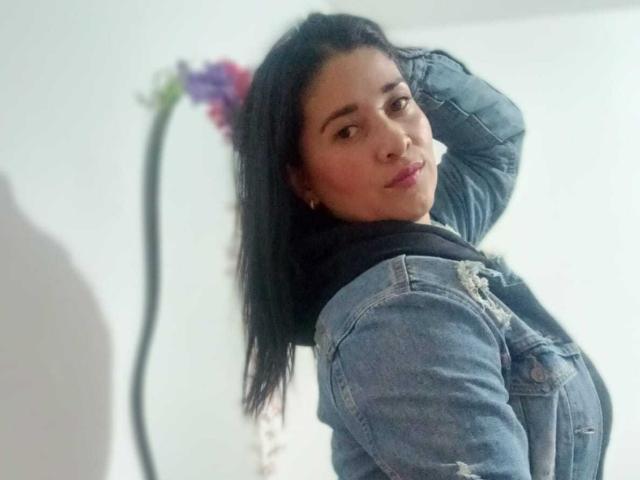 AlanaSteel - Live porno og sexkamera - 28223804