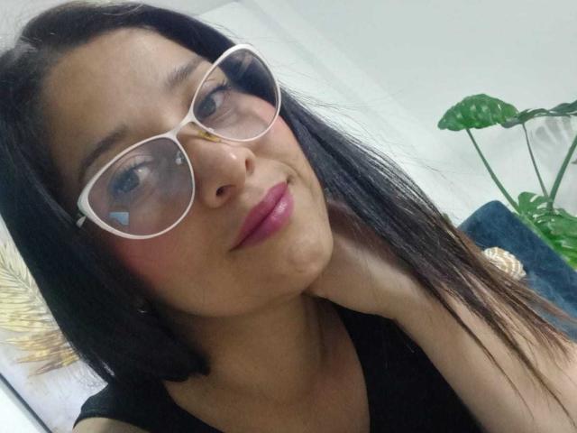 AlanaSteel - פורנו בשידור חי ומצלמת סקס - 28224383