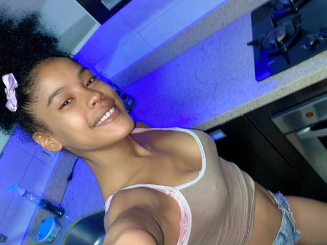 SharonFeretti - Live porn &amp; sex cam - 28224749