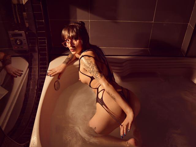 TatsumiLee - Live porn &amp; sex cam - 28225796