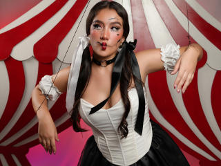 GagingZhara - Live Sex Cam - 28227473