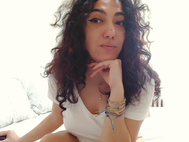 SexyMirra - Live porn &amp; sex cam - 28227842