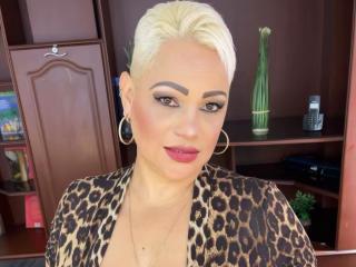 GianellaCox - Live porn &amp; sex cam - 28228652