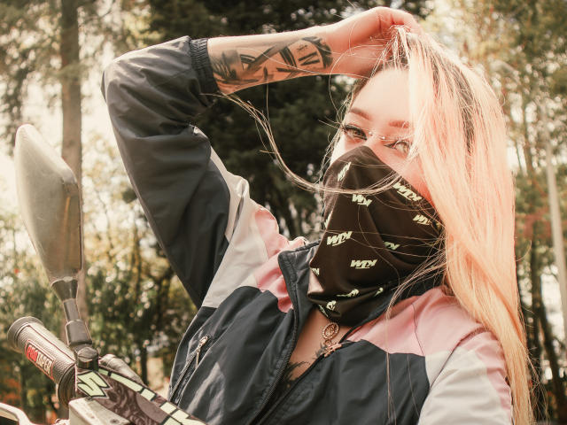 MiaValentine - Live Sex Cam - 28229648