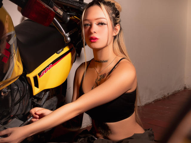 MiaValentine - Live porn &amp; sex cam - 28229774