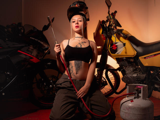 MiaValentine - Live porn &amp; sex cam - 28229789