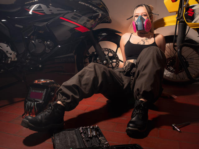 MiaValentine - сексуальная веб-камера в реальном времени - 28229801