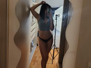 ScarlletZhen - Live porn &amp; sex cam - 28230551