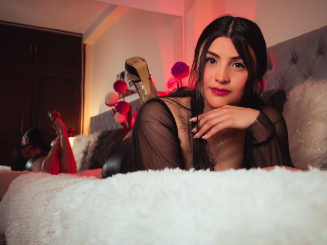 SaraWestt - Live sex cam - 28231646