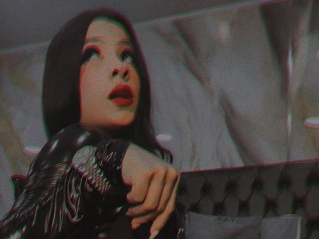 LindaFrancoo - ライブポルノ&amp;セックスカム - 28232222