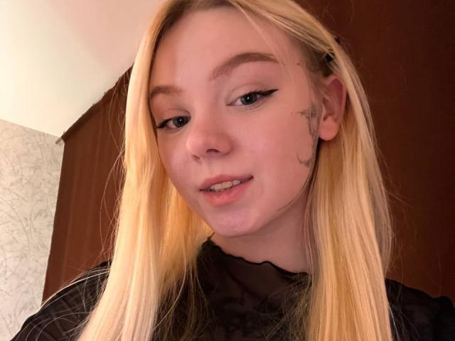 EnchantingEyes - Live Sex Cam - 28232729