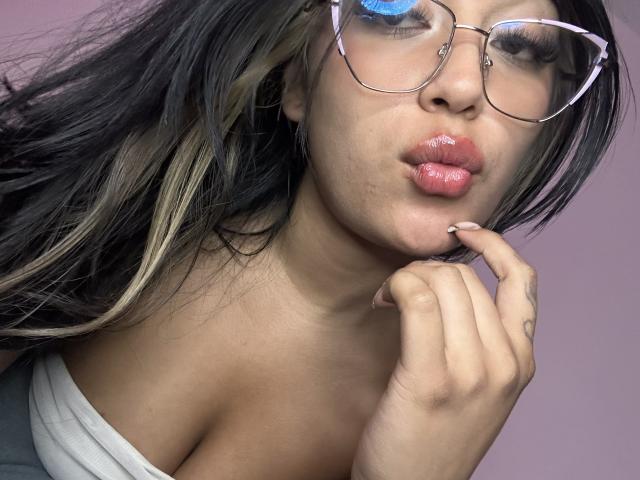 KatianPierce - Live porn &amp; sex cam - 28233287