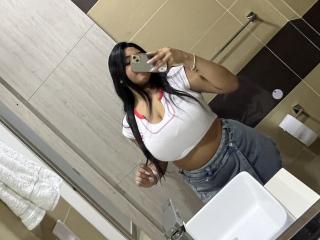 AbrilLuxurie - Live porn &amp; sex cam - 28235360