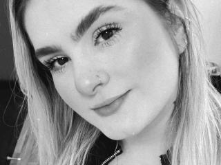 AlannaFoxy - Live porn &amp; sex cam - 28238087