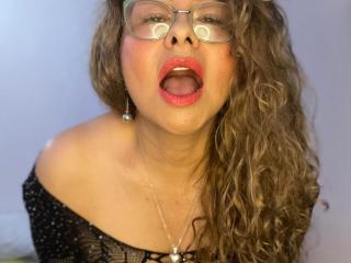 MiaAmoretti - Live porn &amp; sex cam - 28240028