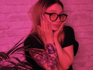 AliceAndCristal - Live sex cam - 28244345