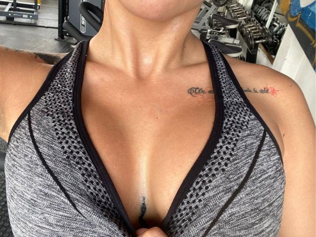 ValeryHarllow - פורנו בשידור חי ומצלמת סקס - 28245557