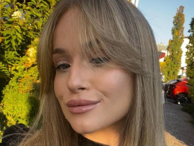 ChloeeBe - Live sexe cam - 28248749