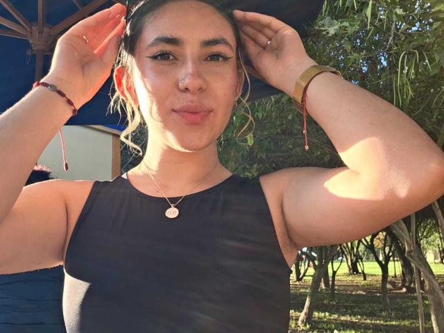 ScarlettKhan - Live sex cam - 28252997