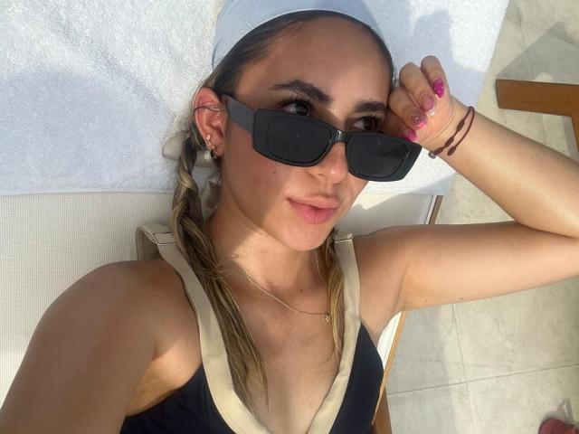 ScarlettKhan - Live sex cam - 28253096