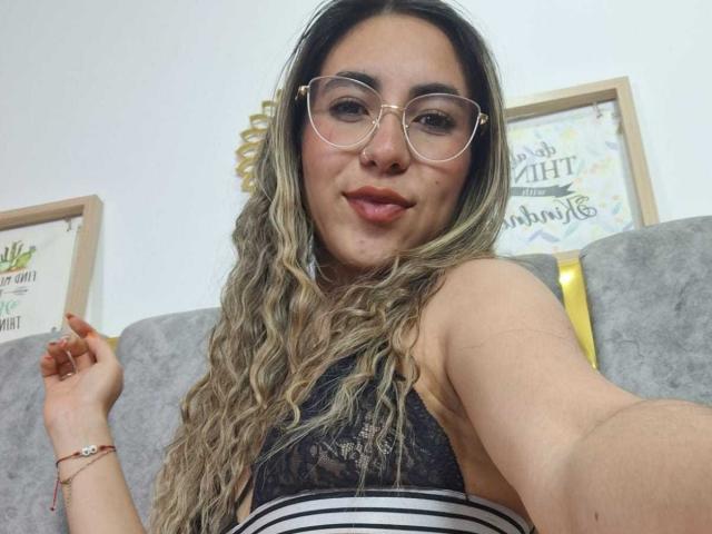 ScarlettKhan - Live sex cam - 28253327