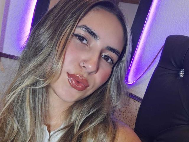 ScarlettKhan - Sexe cam en vivo - 28253522