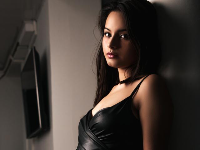 LunaBellee - сексуальная веб-камера в реальном времени - 28253708