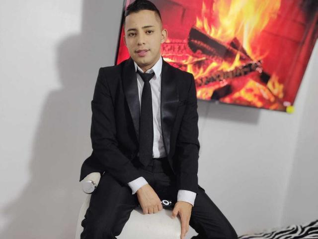 MikeFetish - Live porn &amp; sex cam - 28256042