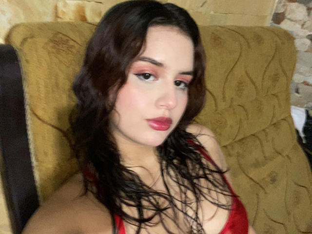 KylieLumi - Live sex cam - 28256063