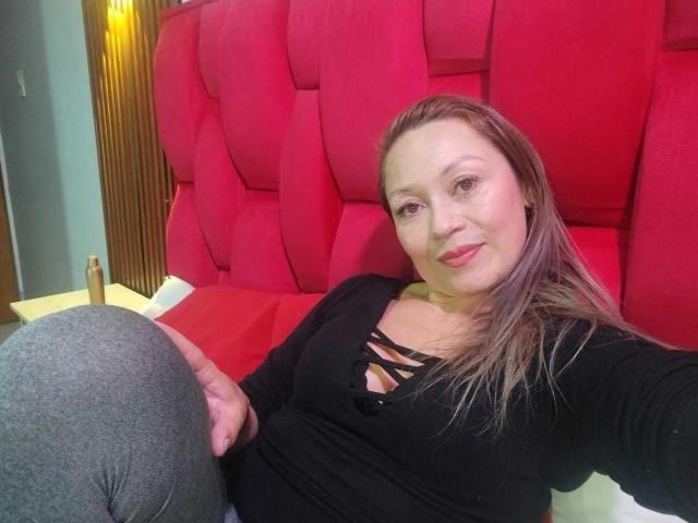 VickyBlaze - Live porn &amp; sex cam - 28257014