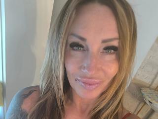 Ver a ficha detalhada de  MissJenn-hot