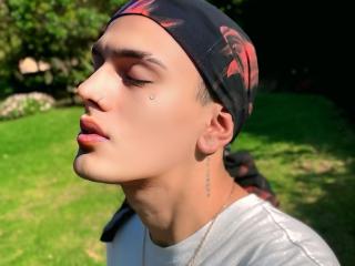 Ver a ficha detalhada de  AndrewSiilvaa